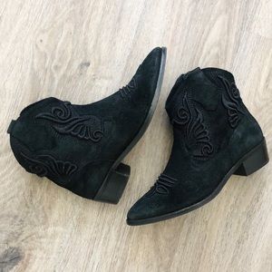 Topshop | Black Western Ankle Boots | 7.5